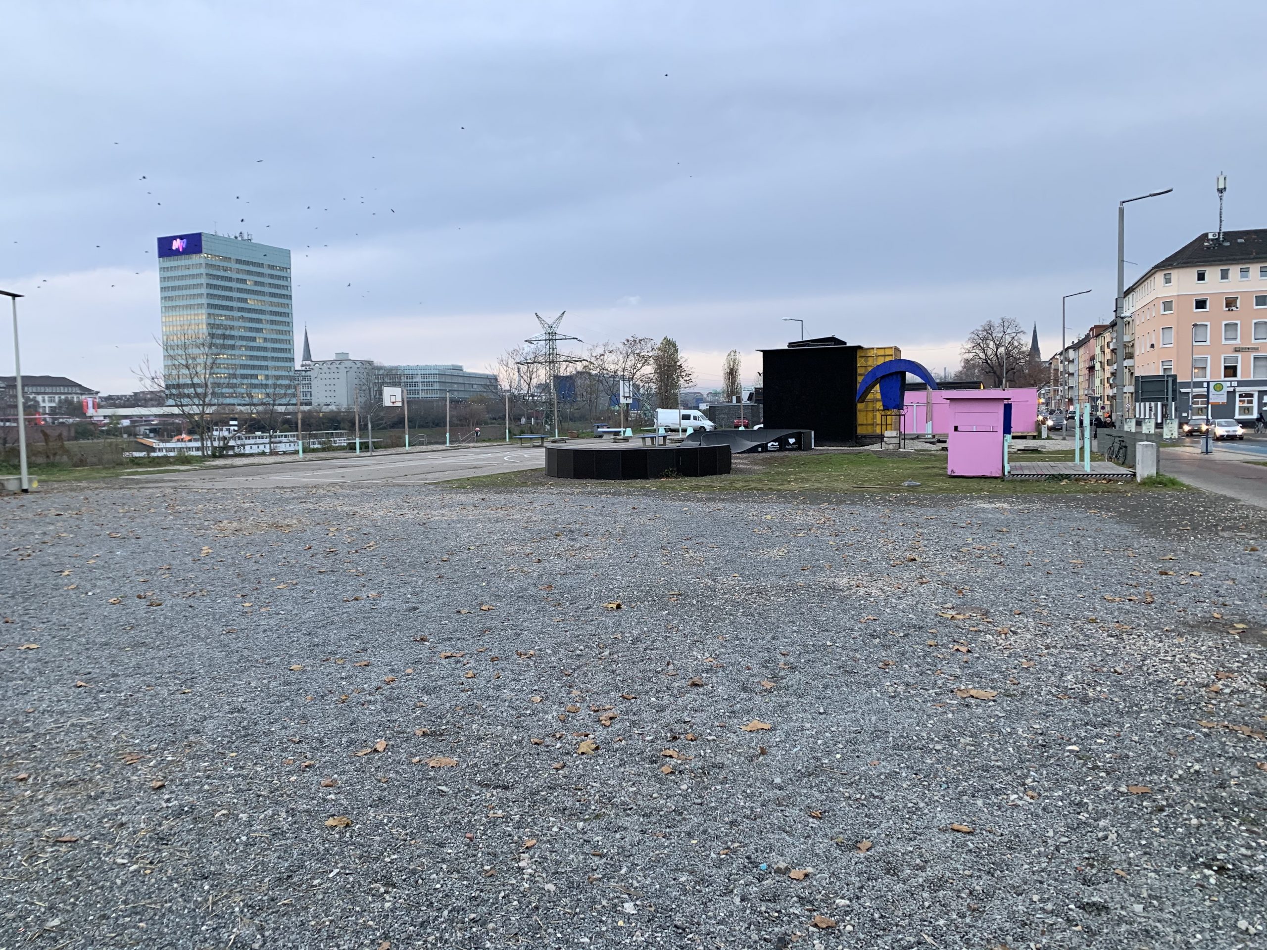 Blick von linker Platzhälfte1 Blick von linker Platzhälfte1